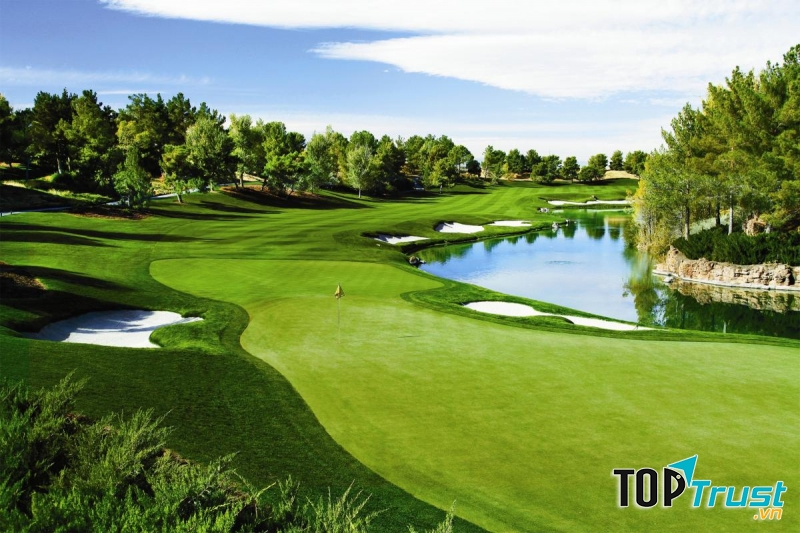 Sân golf Burning Tree Club, Mỹ - địa điểm ban hành lệnh cấm với phụ nữ