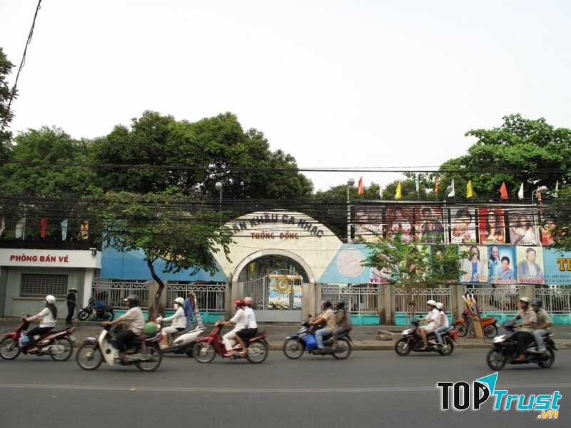 Sân khấu Trống Đồng