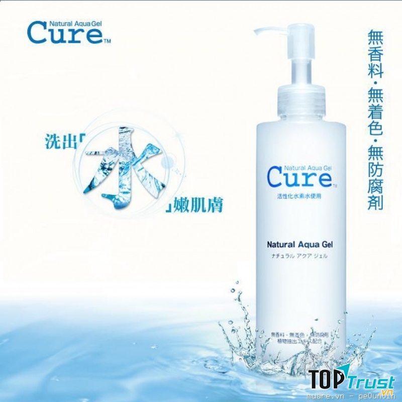   Lạm dụng các sản phẩm tẩy da chết sẽ khiến da bị phá vỡ cấu trúc bảo vệ, da sẽ nhạy cảm hơn rất nhiều, mỏng và xuất hiện những vết ửng đỏ.