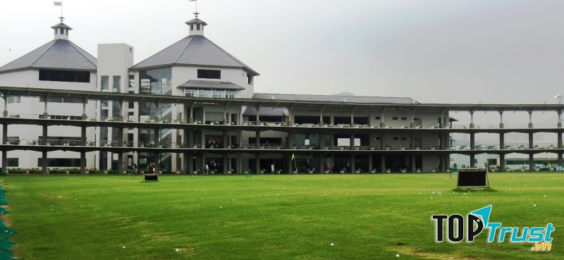 sân tập golf Phương Đông