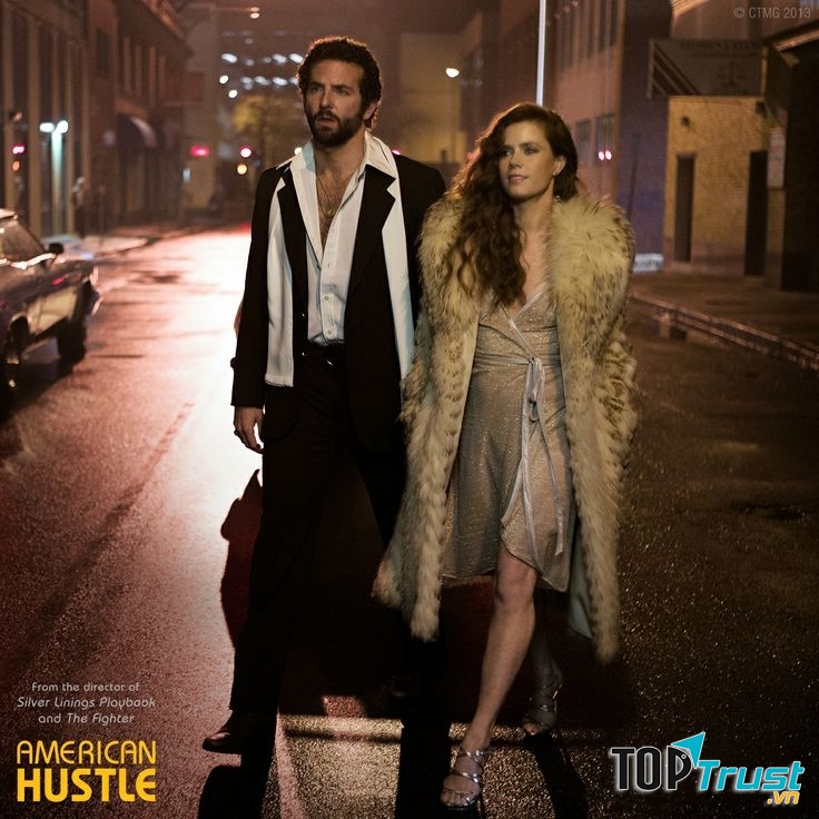 Áo khoác lông thú từ lâu đã được coi là biểu tượng của thời trang cao cấp, thể hiện sự sang trọng, quý phái và xa xỉ của giới thượng lưu