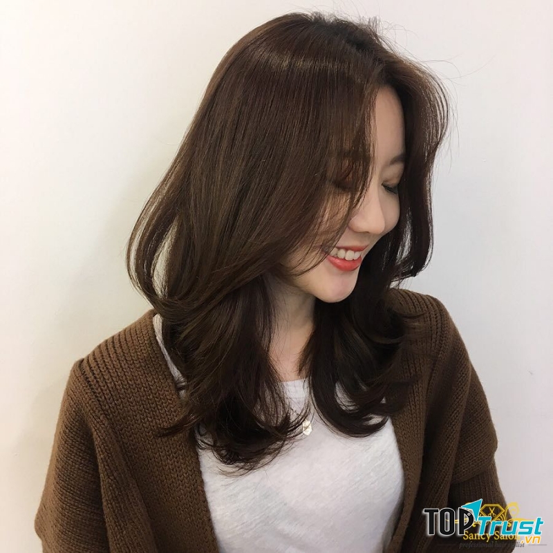 Những đường kéo tỉ mỉ sẽ đem đến cho bạn mái tóc đẹp nhất