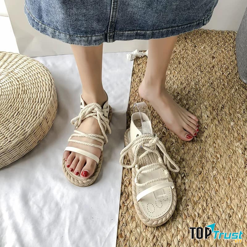Sandal đế cói