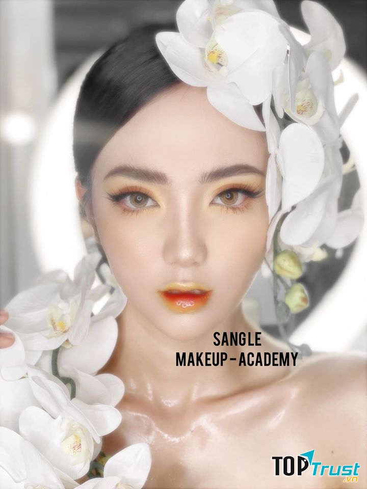 Sang Lê Make up