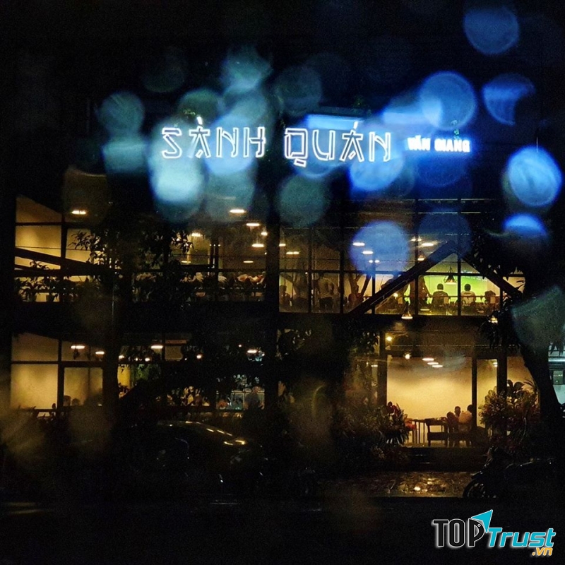 Sành Quán Văng Giang