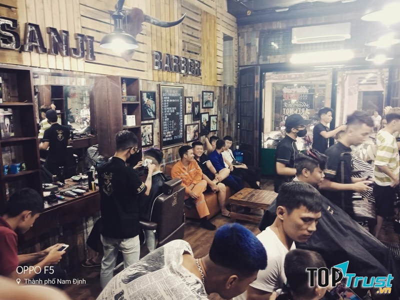 Sanji Barber Shop là một điểm đến của những quý ông thực thụ, nơi nâng tầm mái tóc của bạn