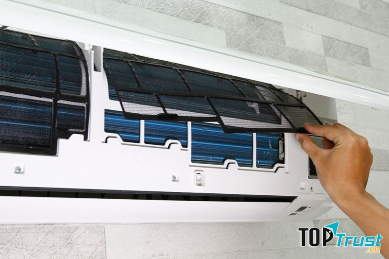 Máy lạnh được thiết kế rất dễ tháo lắp để vệ sinh.