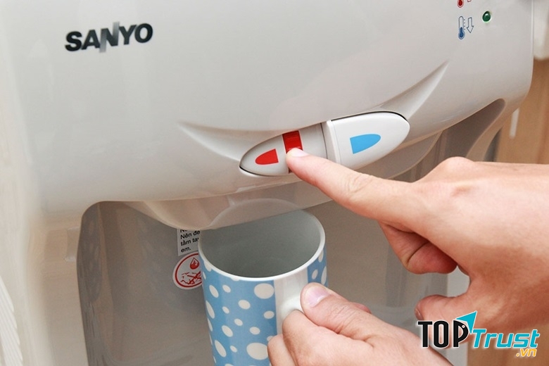 Vòi nước nóng lạnh