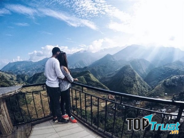 Tại Cổng trời bạn sẽ được chứng kiển khung cảnh thiên nhiên hùng vĩ Sapa