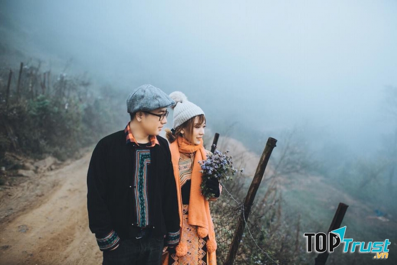 Chụp ảnh cưới ở núi Hàm Rồng Sapa