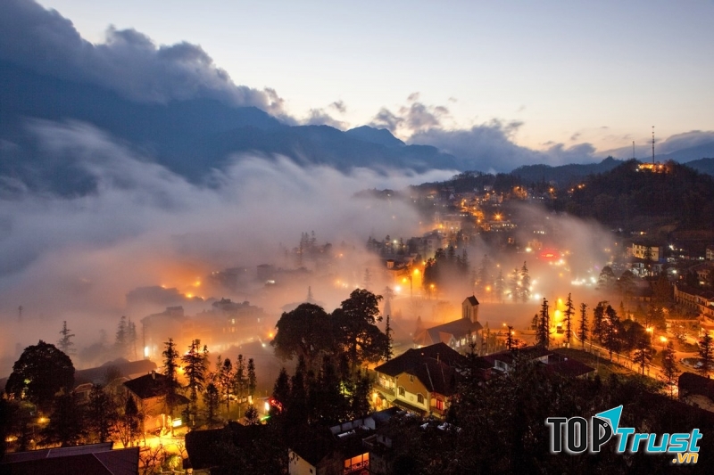 Khung cảnh Sapa lúc về đêm