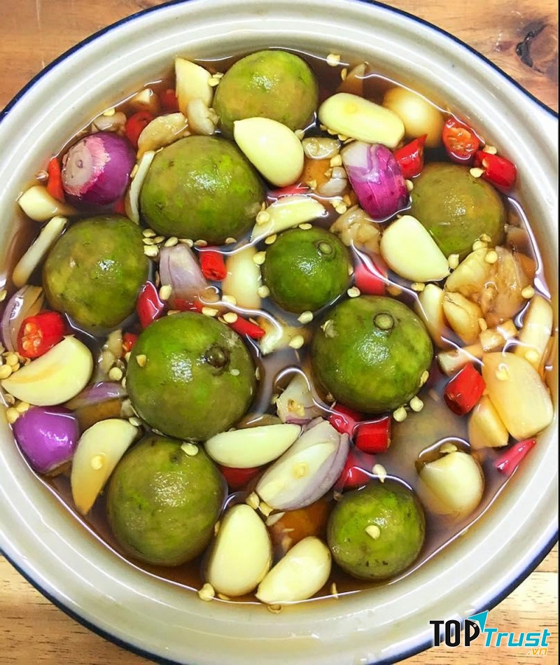 Sấu muối mắm (sấu ngâm mắm)