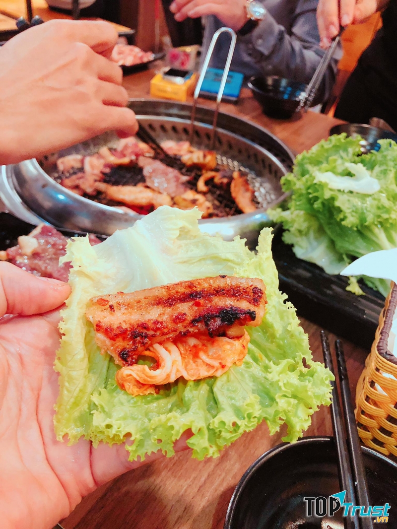 Món thịt nướng thơm ngon