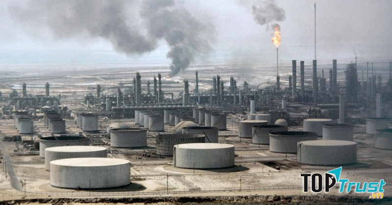 Xuất khẩu dầu mỏ là nguồn thu chính của Saudi Arabia.