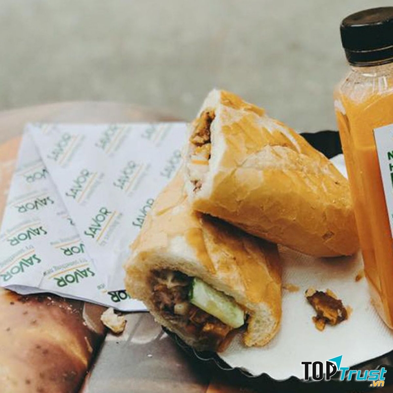 Savor là một cửa hàng chuyên về bánh mì và các loại nước ép làm mê mẩn nhiều tín đồ có niềm đam mê đặc biệt với ẩm thực.
