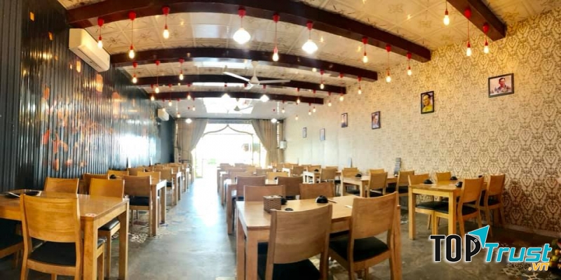 Không gian nhà hàng