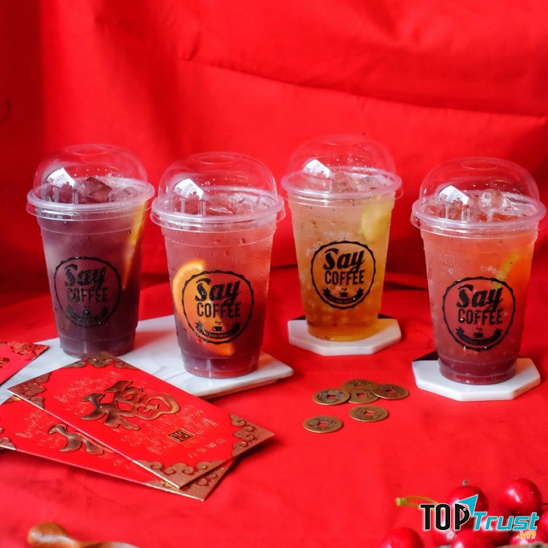 Say Coffee là một chốn trú ẩn lí tưởng cho những ai thích trải nghiệm Sài Gòn không ngủ