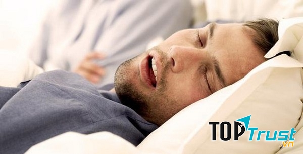 Uống rượu trước khi ngủ gây khó thở, thường thì khó thở khoảng hai lần một tối, mỗi lần khó thở kéo dài khoảng 10 phút.