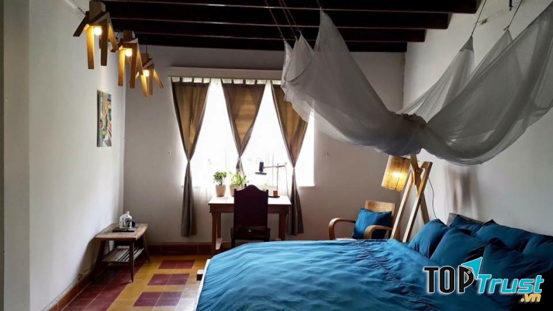 Phòng ngủ lớn tầng trệt tại Second House