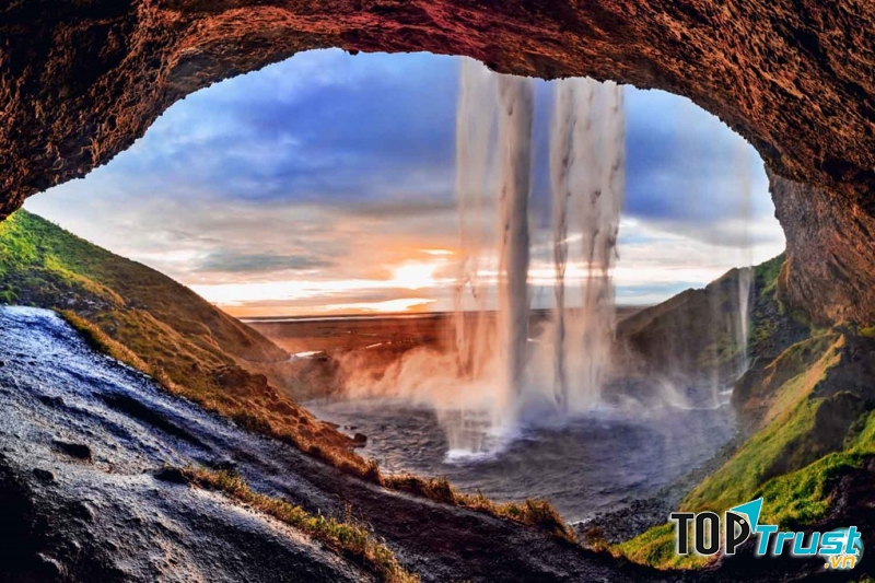 Seljalandsfoss, Iceland