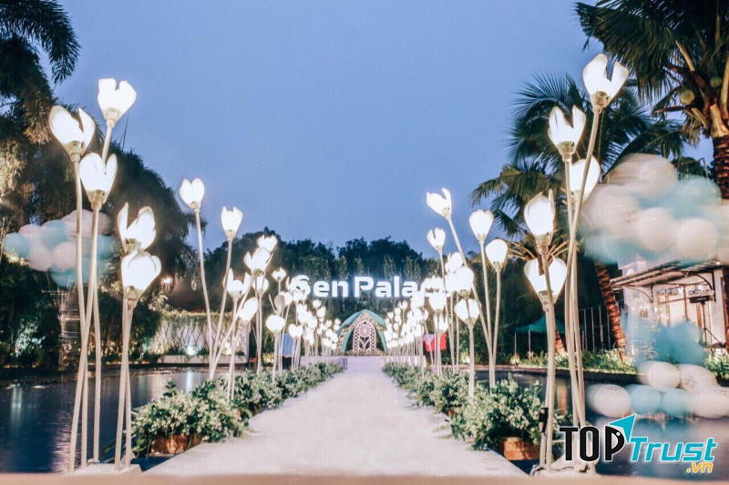 Nhà hàng tiệc cưới Sen Hồ Tây