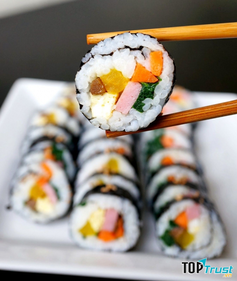 Gimbap ngon vô cùng