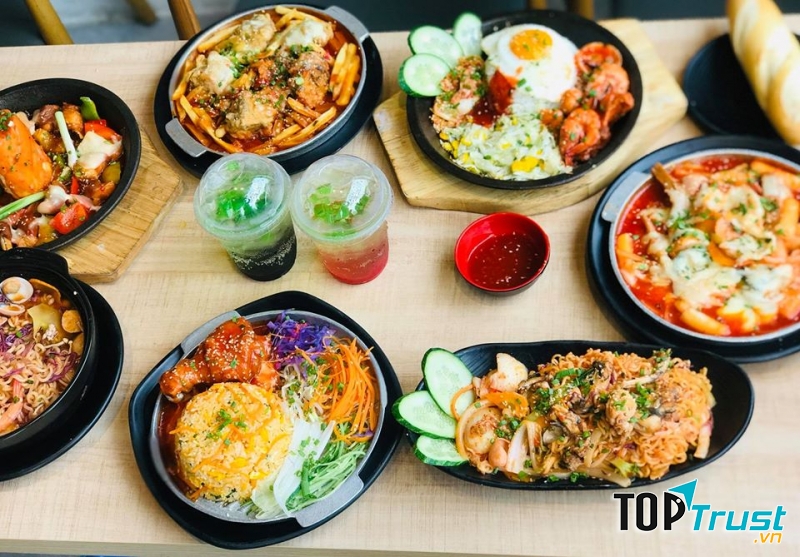 Ngoài mì cay, Seoul Delive còn có menu cực kỳ đa dạng các món ăn hấp dẫn đến từ xứ sở Kim chi Hàn Quốc