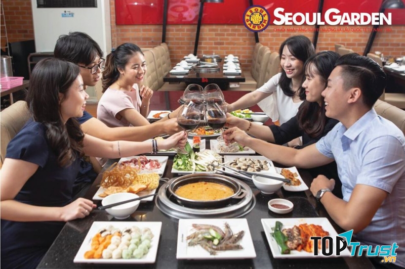 Bữa tiệc bên bạn bè!