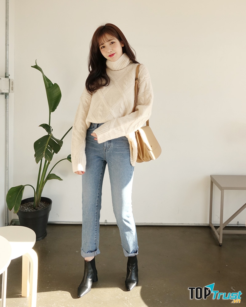 Set áo len cổ lọ, quần và giày