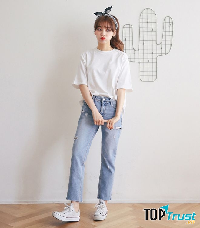 Áo thun quần jeans