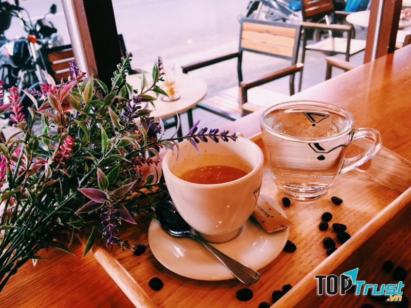 Địa điểm tụ tập, họp nhóm đầy tình cảm tại Seven Days Coffee