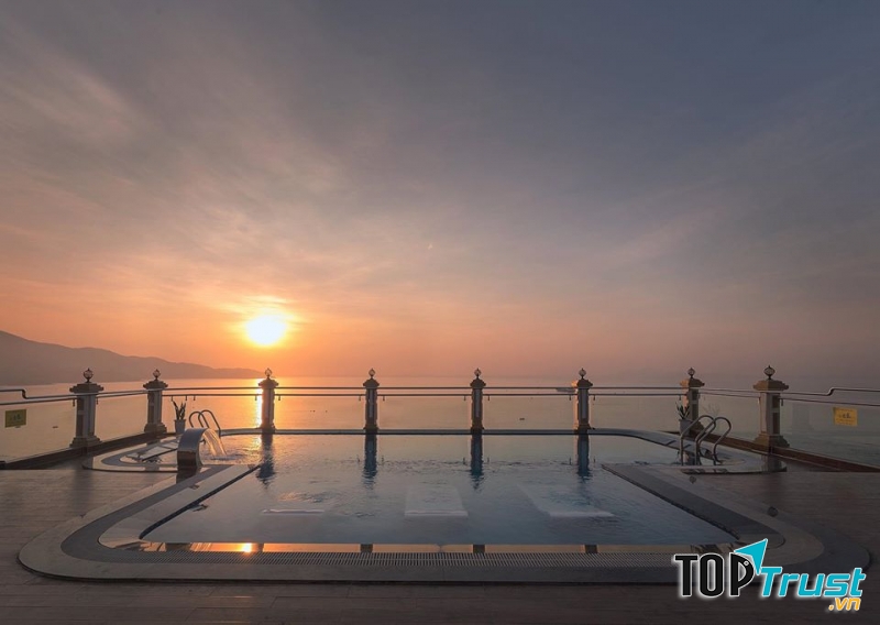 Bình minh trên biển- Đẹp như một bức tranh