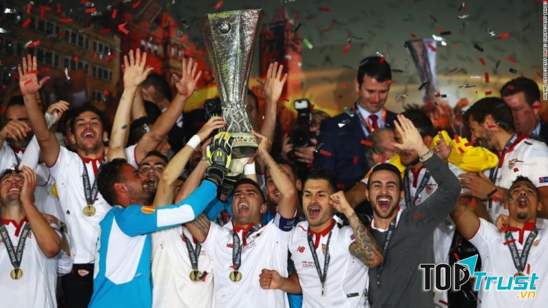 Sevilla lên ngôi năm 2016