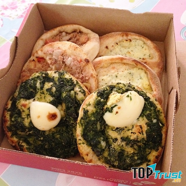 Đây được coi là món Pizza kiểu Trung Đông, với công thức đặc trưng của người dân nơi đây.