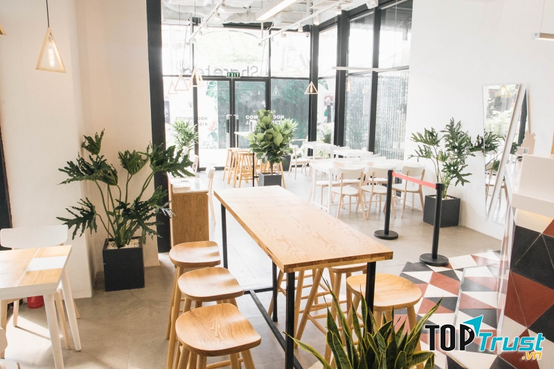 Không gian không quá rộng nhưng vẫn được chăm chút tỉ mỉ,