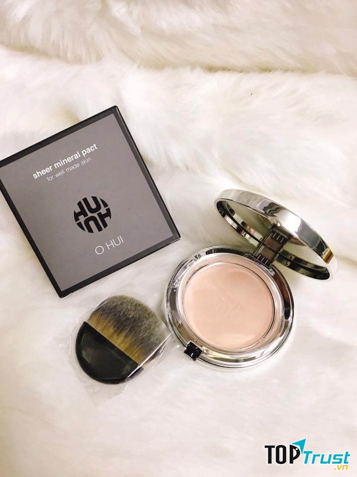 Sheer Mineral Pact - Phấn phủ sáng lấp lánh tạo khối trên gương mặt