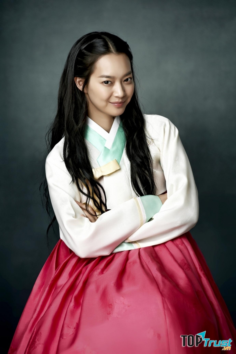 Shin Min Ah