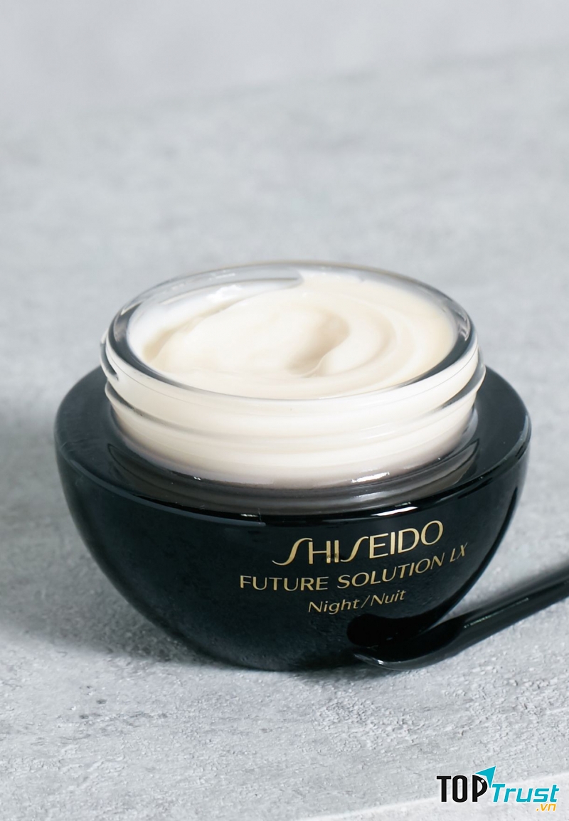 Shiseido Future Solution LX Total Regeneratin - Chất kem đặc sánh, mềm mịn, thẩm thấu nhanh