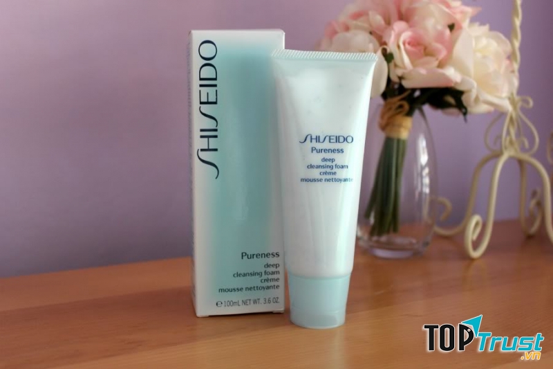 sữa rửa mặt Shiseido Pureness Deep Cleansing Foam cũng là một ứng cử viên sáng giá dành cho chuyên mục sữa rửa mặt dưỡng ẩm chất lượng được yêu thích tại Việt Nam: