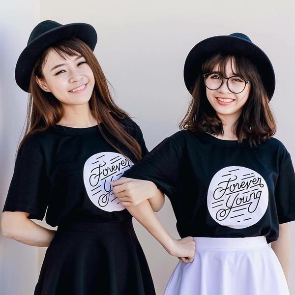 Shop luôn được yêu thích với những mẫu áo thun Basic khá bắt mắt như những mẫu in chữ xì-tin