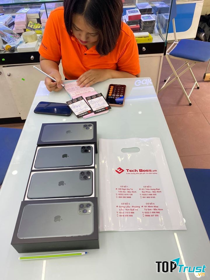 Shop điện thoại TechBoss