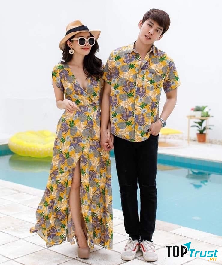 Tinh nghịch, trẻ trung trong bộ đồ đôi