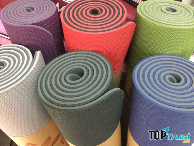 Shop Dụng cụ thể dục là địa chỉ cửa hàng mua bán, cung cấp và phân phối Thảm tập yoga cao cấp giá rẻ, là nhà phân phối chính thức các mặt hàng Thảm tập yoga tại Việt Nam