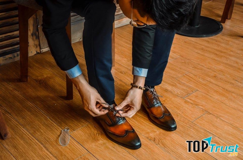 Shop giày Menz đặc biệt toàn những mẫu giày nam tính cực chất và phong cách cực ngầu