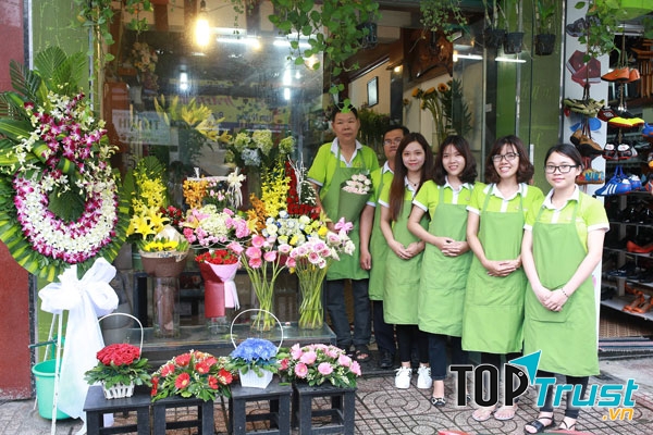 Tất cả các chuyên gia ở đây đều được đào tạo bài bản, có khả năng sư phạm cao nên bạn sẽ rất dễ để tiếp thu nhé. 