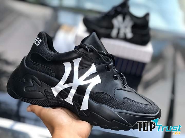 Shop Thế Giới Giày Đồng Xoài