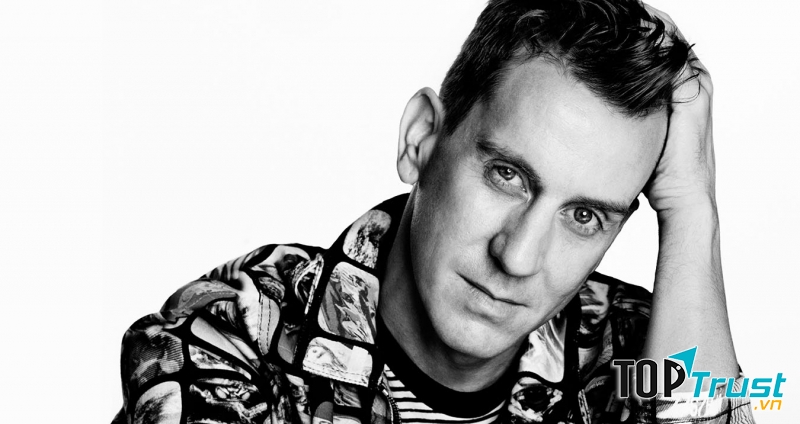 Nhà thiết kế Jeremy Scott