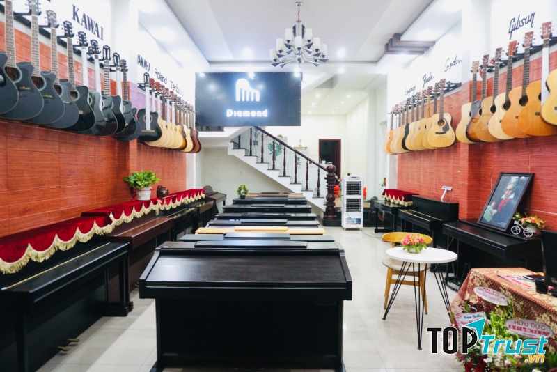 Showroom nhạc cụ Đà Nẵng - Diamond Shop