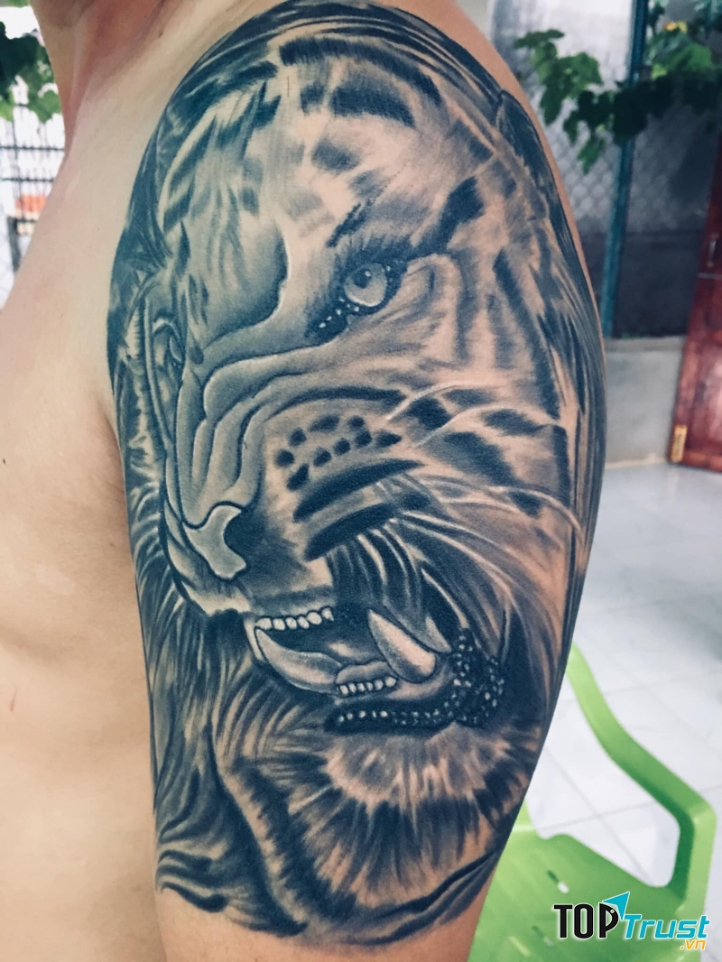 Sĩ Phong Tattoo
