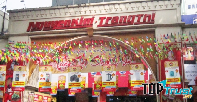 Siêu thị điện máy Nguyễn Kim tại phố Tràng Thi